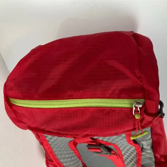 REI Daypack Red Gray FLASH 22 Backpack Hike Camp Lightweight Commuting Travel - Picture 5 of 11